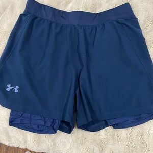Men’s Under Armour ISO-CHILL navy blue running fitted shorts with tights